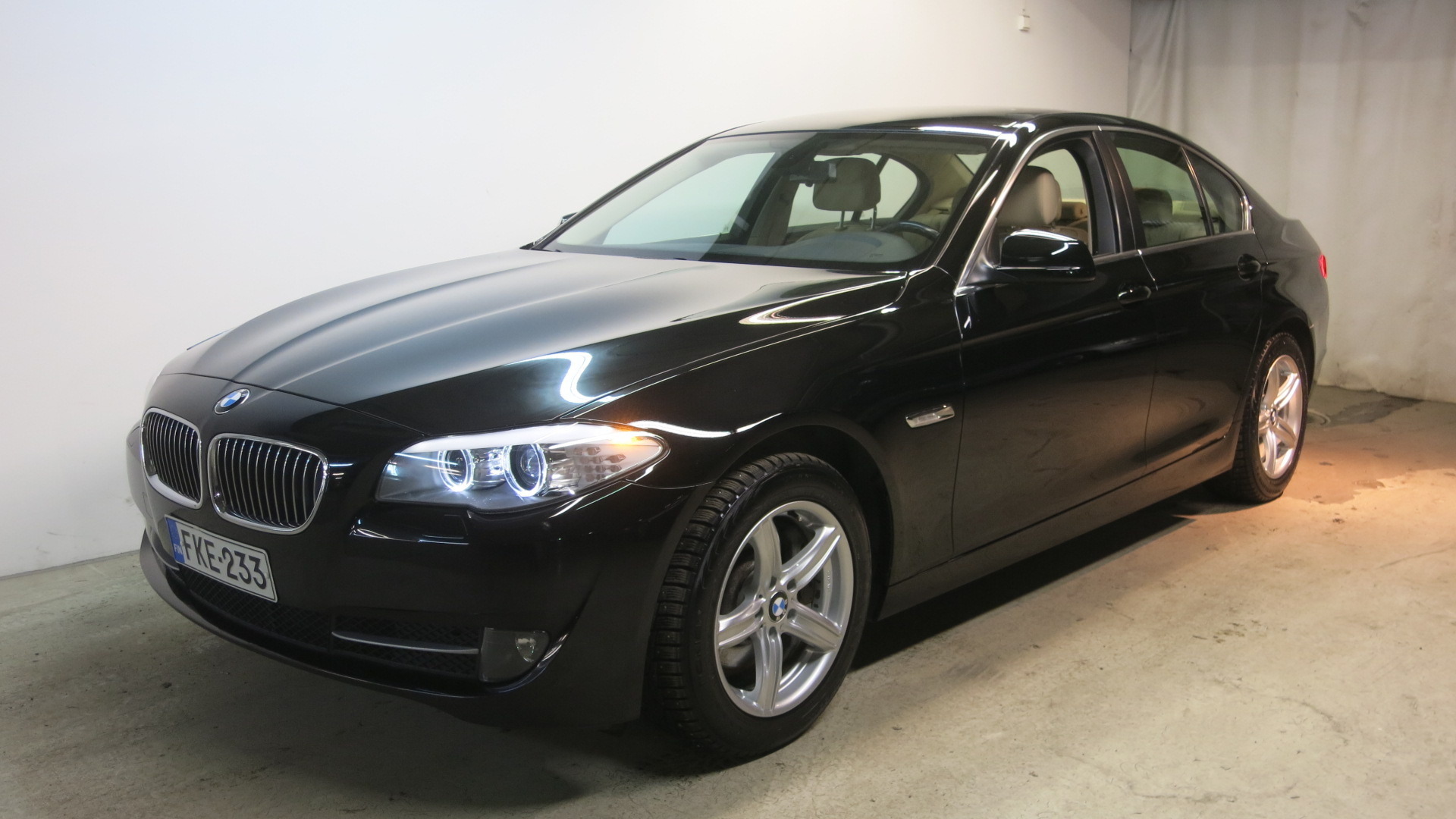 BMW 528